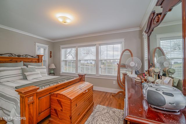 104 S Church Ave, Rockwood, TN 37854