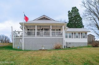 104 S Church Ave, Rockwood, TN 37854