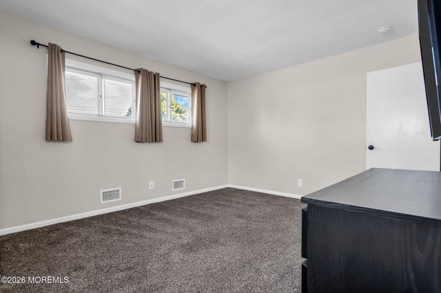 4 N Parkview Terrace, Hazlet, NJ 07730