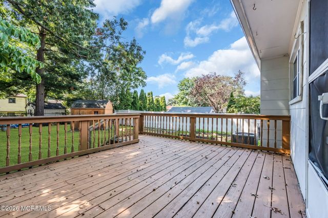 4 N Parkview Terrace, Hazlet, NJ 07730