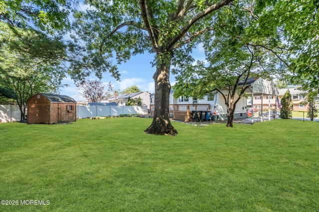 4 N Parkview Terrace, Hazlet, NJ 07730