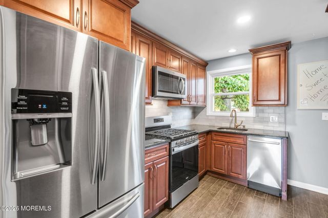 4 N Parkview Terrace, Hazlet, NJ 07730