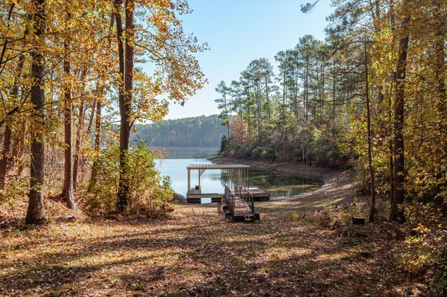 203 Christmas Drive, Mc Cormick, SC 29835