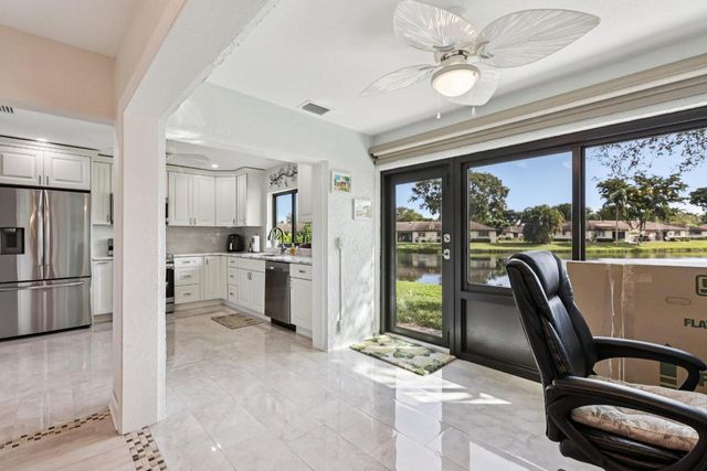 4854 Eqestrian Circle B, Boynton Beach, FL 33426