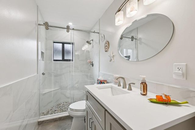 4854 Eqestrian Circle B, Boynton Beach, FL 33426