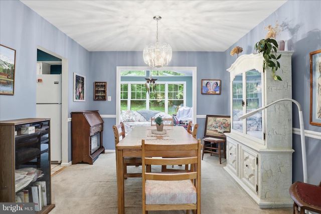 9008 LAKE BRADDOCK DR, Burke, VA 22015