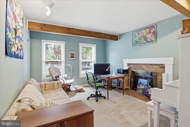 9008 LAKE BRADDOCK DR, Burke, VA 22015