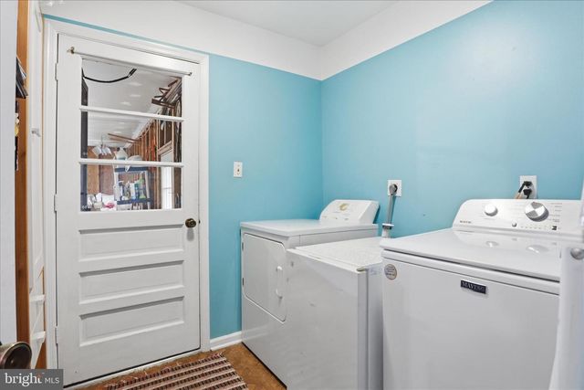 9008 LAKE BRADDOCK DR, Burke, VA 22015