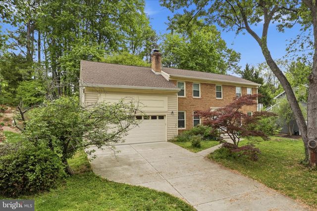 9008 LAKE BRADDOCK DR, Burke, VA 22015