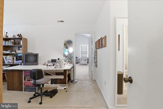 9008 LAKE BRADDOCK DR, Burke, VA 22015