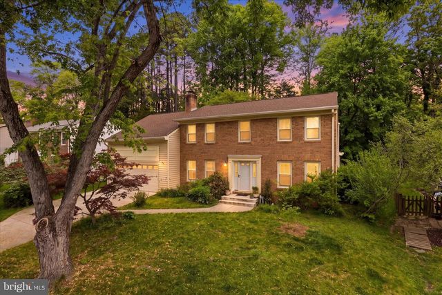 9008 LAKE BRADDOCK DR, Burke, VA 22015