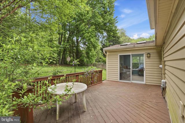9008 LAKE BRADDOCK DR, Burke, VA 22015