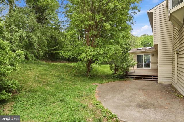 9008 LAKE BRADDOCK DR, Burke, VA 22015