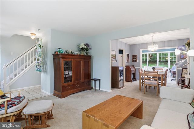 9008 LAKE BRADDOCK DR, Burke, VA 22015