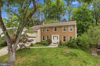 9008 LAKE BRADDOCK DR, Burke, VA 22015