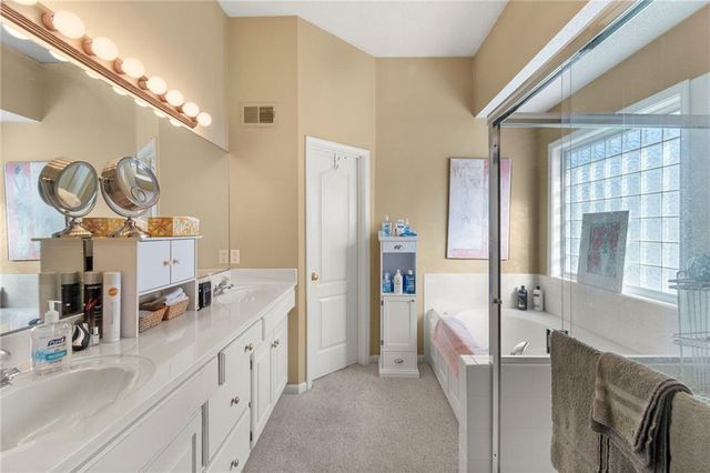 8604 N Liston Avenue, Kansas City, MO 64154