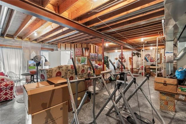 8604 N Liston Avenue, Kansas City, MO 64154