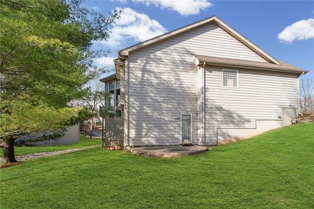 8604 N Liston Avenue, Kansas City, MO 64154