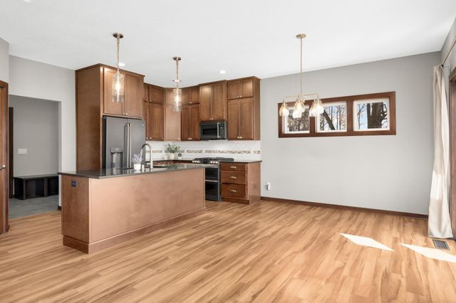 697 Jansen Avenue SE, Hanover, MN 55341