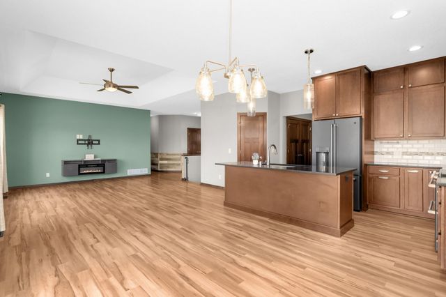 697 Jansen Avenue SE, Hanover, MN 55341