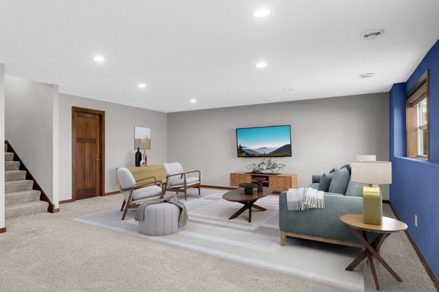 697 Jansen Avenue SE, Hanover, MN 55341