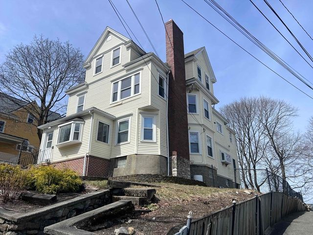 61 Wollaston Ave 2, Arlington, MA 02476