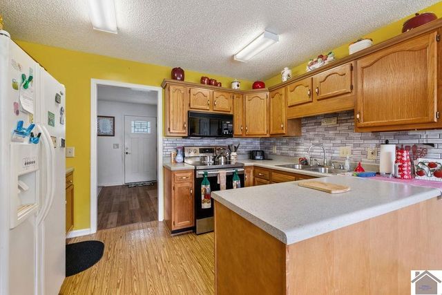 94 Browns Grove Rd., Murray, KY 42071