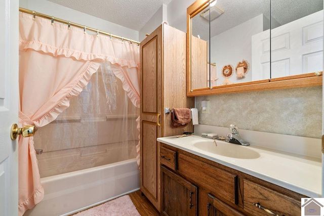 94 Browns Grove Rd., Murray, KY 42071