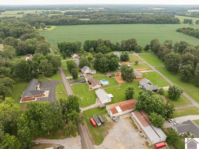 94 Browns Grove Rd., Murray, KY 42071