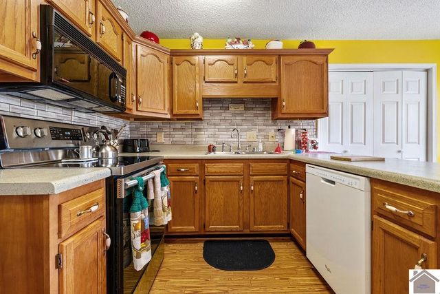 94 Browns Grove Rd., Murray, KY 42071