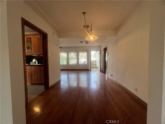 13384 Foothill Boulevard, Sylmar, CA 91342
