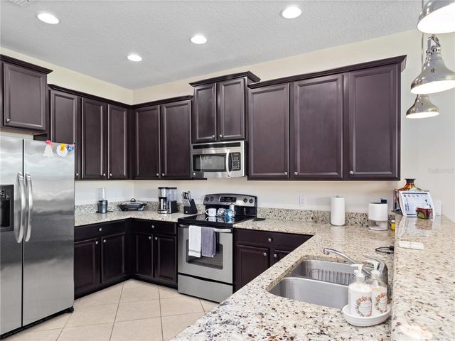 9218 SHEPTON STREET, Orlando, FL 32825