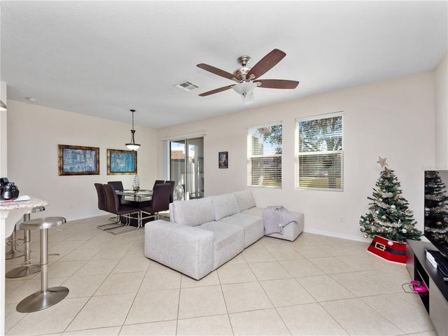 9218 SHEPTON STREET, Orlando, FL 32825