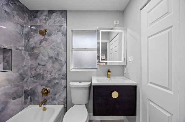 800 NW 6th Ave, Pompano Beach, FL 33060