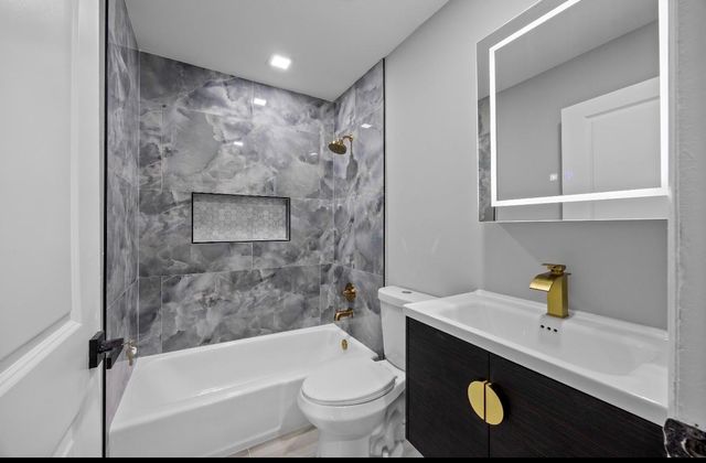 800 NW 6th Ave, Pompano Beach, FL 33060