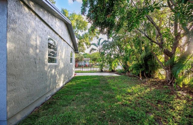 800 NW 6th Ave, Pompano Beach, FL 33060