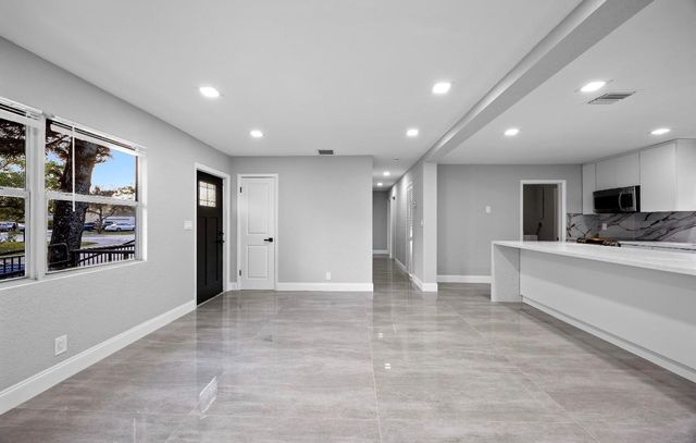 800 NW 6th Ave, Pompano Beach, FL 33060