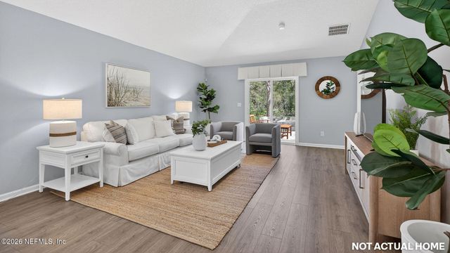 12136 YEW TREE Road, Jacksonville, FL 32218