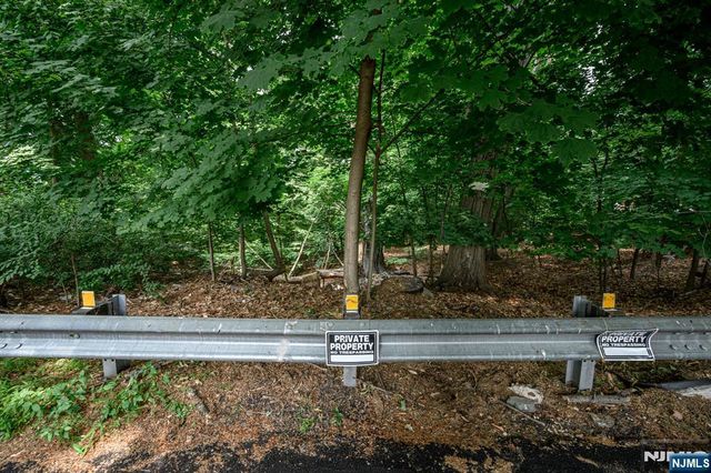 39 Forest Drive, Bloomfield, NJ 07003
