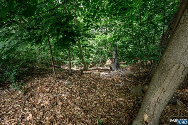 39 Forest Drive, Bloomfield, NJ 07003