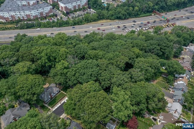 39 Forest Drive, Bloomfield, NJ 07003