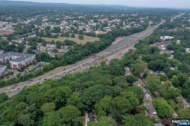 39 Forest Drive, Bloomfield, NJ 07003