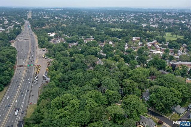 39 Forest Drive, Bloomfield, NJ 07003