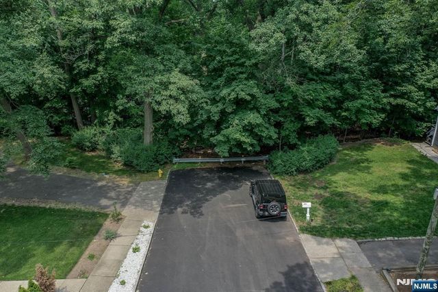 39 Forest Drive, Bloomfield, NJ 07003