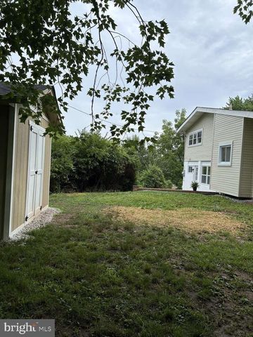 26 CAMELOT DR, Plymouth Meeting, PA 19462