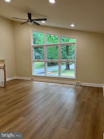 26 CAMELOT DR, Plymouth Meeting, PA 19462