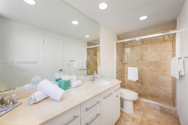 4001 S Ocean Drive 3B, Hollywood, FL 33019