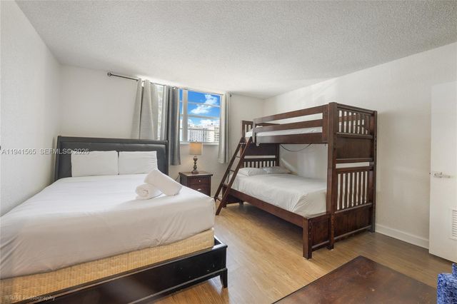 4001 S Ocean Drive 3B, Hollywood, FL 33019