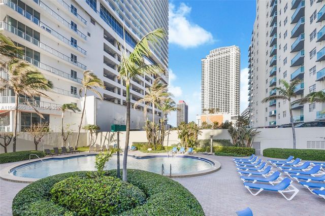 4001 S Ocean Drive 3B, Hollywood, FL 33019