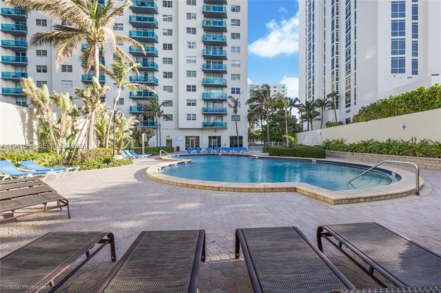 4001 S Ocean Drive 3B, Hollywood, FL 33019